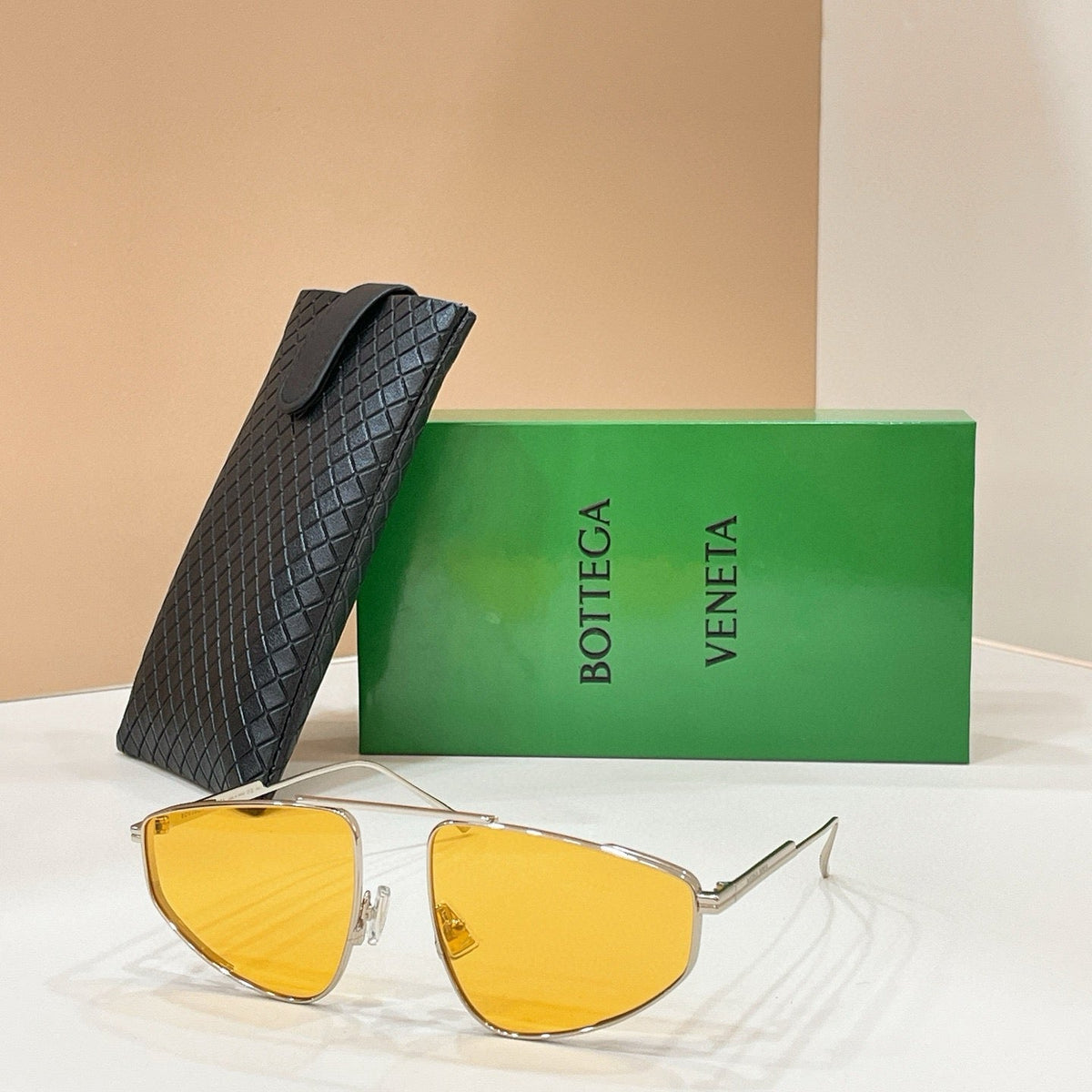 BOTT V SUNGLASSES