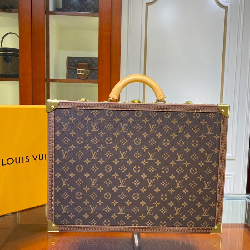 I W Fashion Lu-Vi bags - 9495