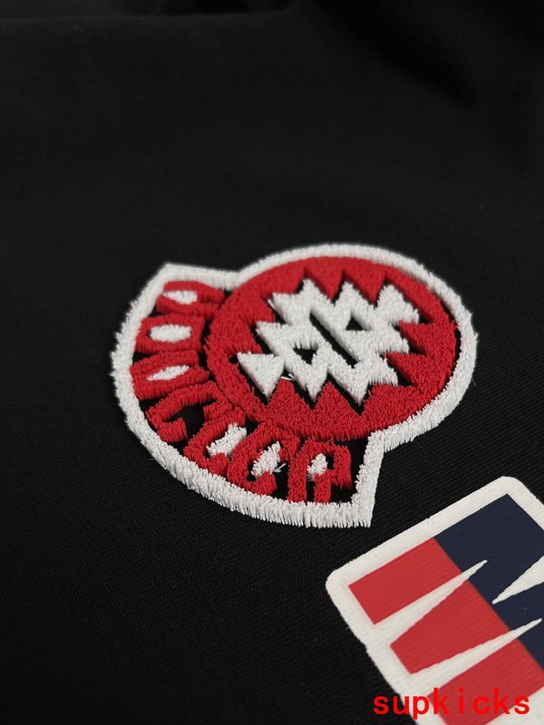 Moncler Luxury Cloth