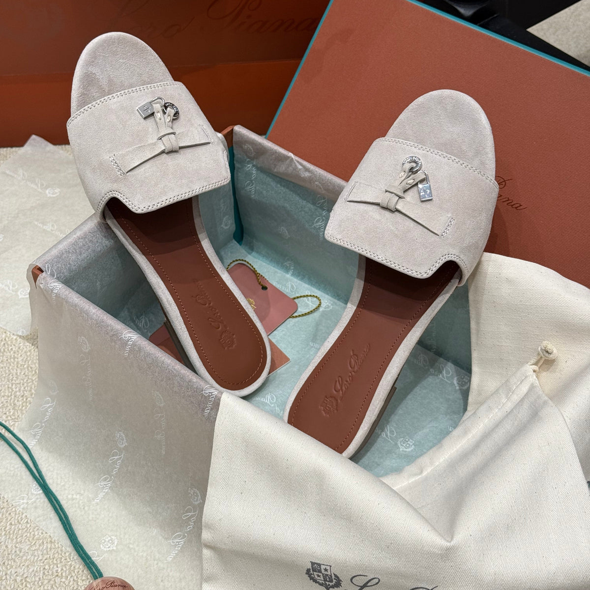 LORO P SUMMER CHARM SLIPPER