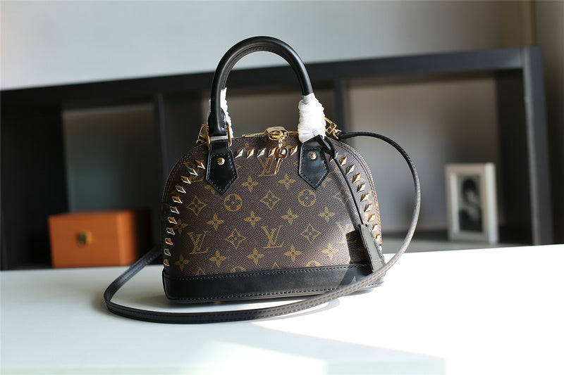 I W Fashion Lu-Vi bags - 8265