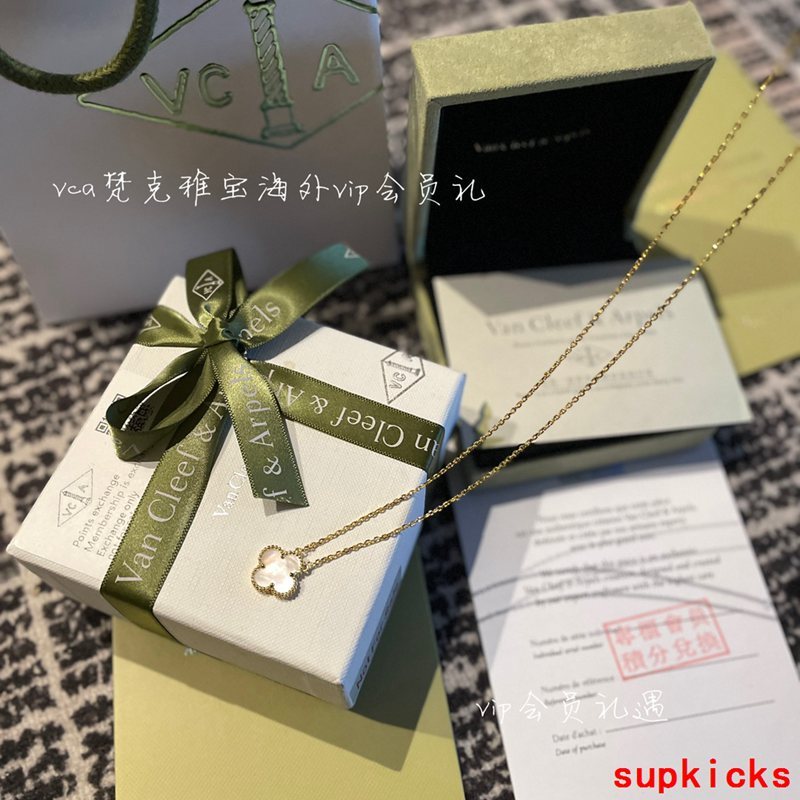 Van Cleef & Arples Jewelry