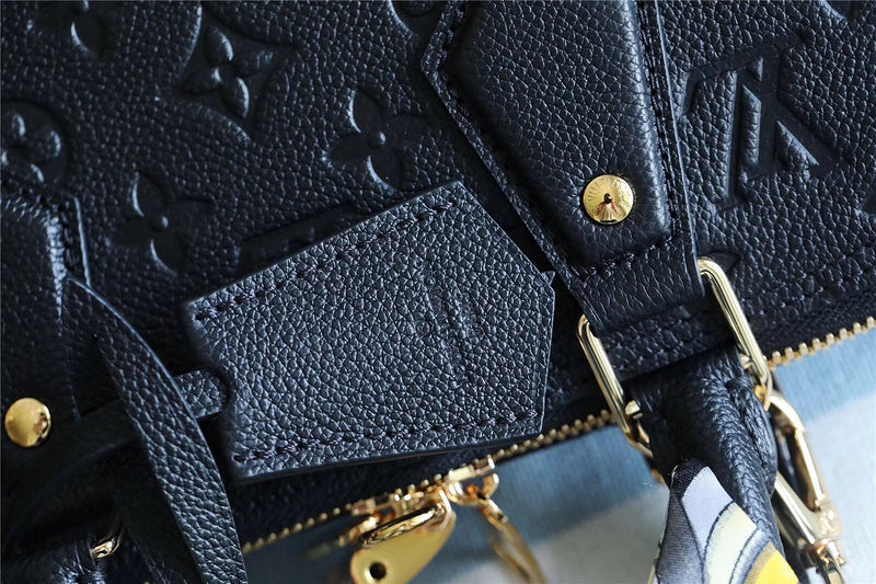 I W Fashion Lu-Vi bags - 8297