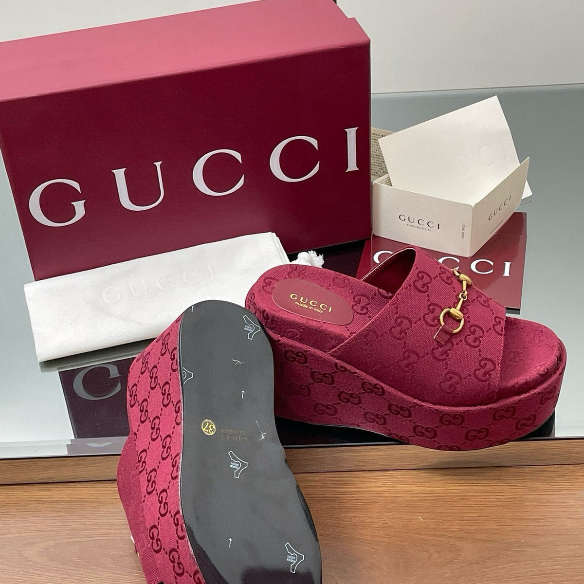 GG WEDGE SANDALS