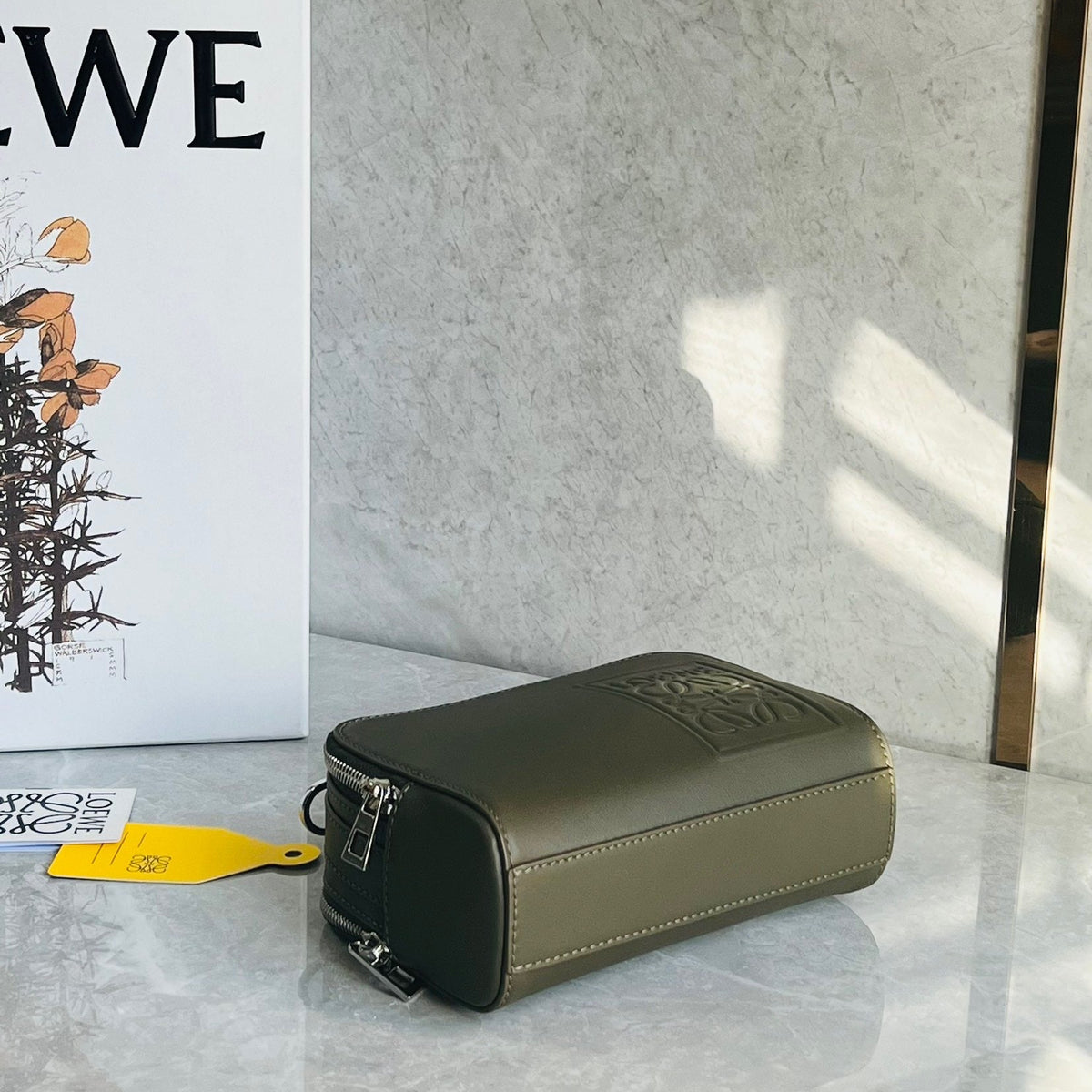 LOEW MINI CAMERA CROSSBODY BAG