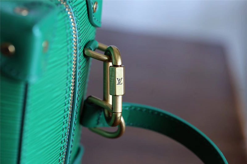 I W Fashion Lu-Vi bags - 10431