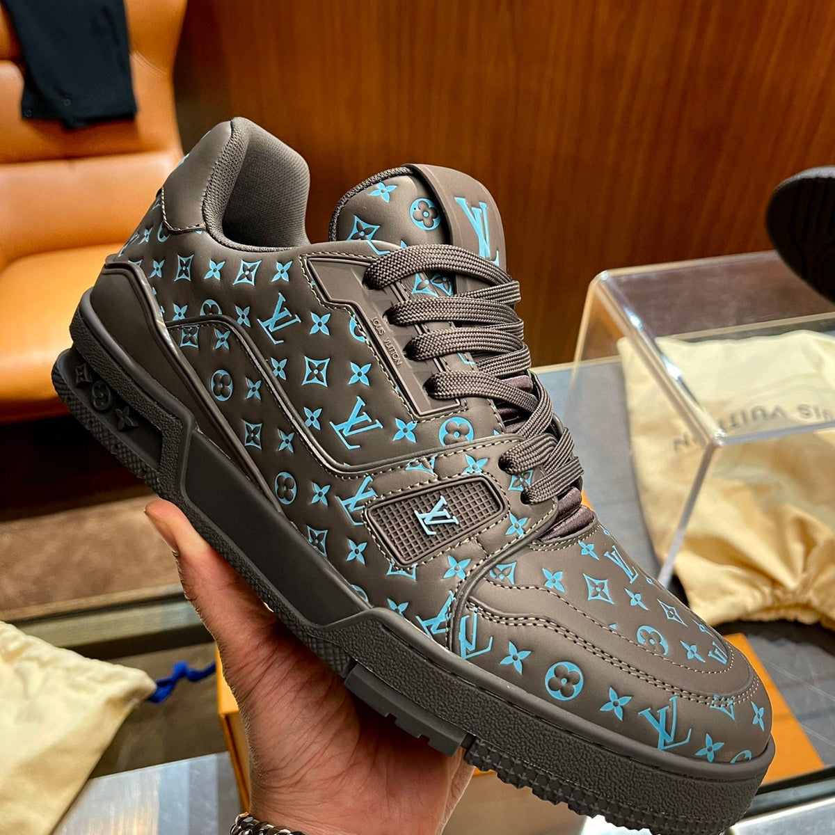 LOU TRAINERS