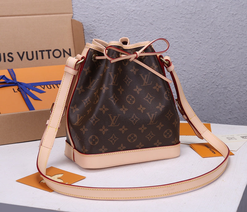 I W Fashion Lu-Vi Bags - 16970