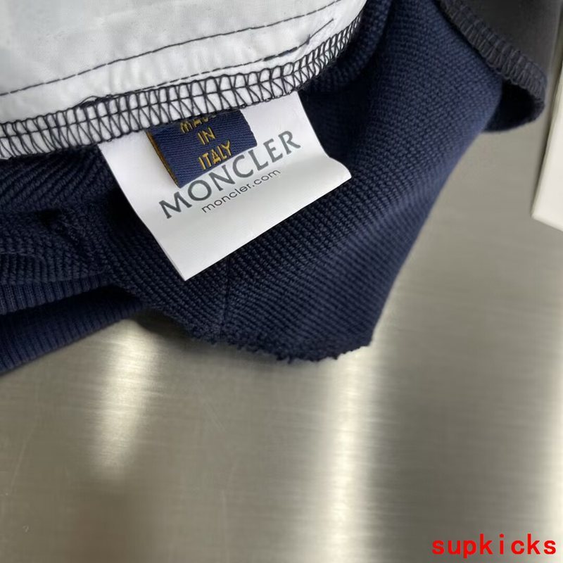 Moncler Luxury Cloth