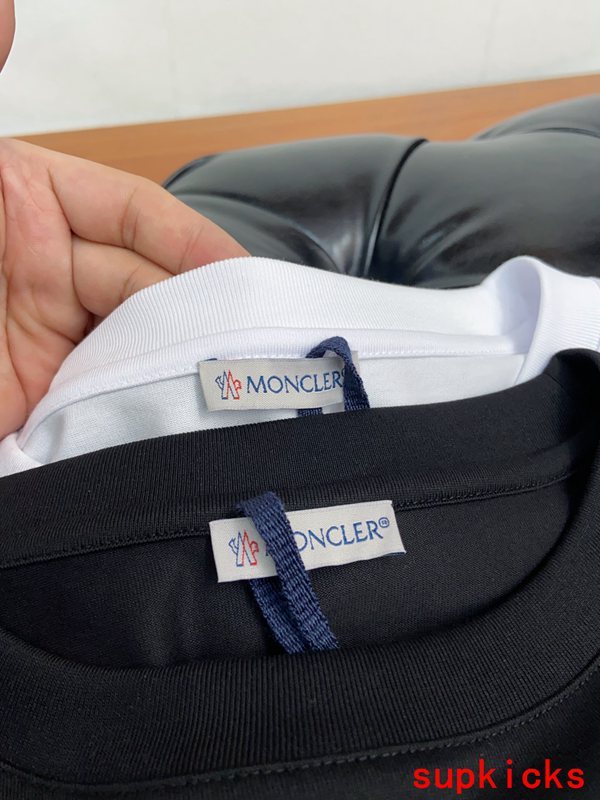 Moncler Luxury Cloth