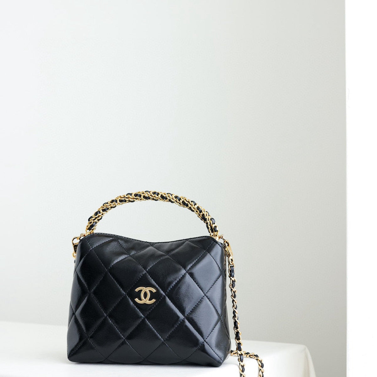 CC 24B HOBO BAG