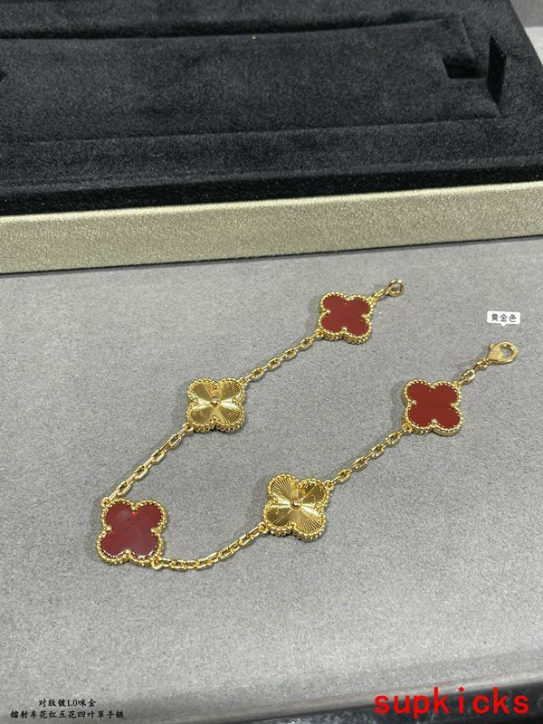 Van Cleef & Arples Jewelry