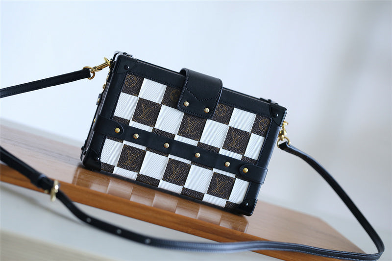 I W Fashion Lu-Vi bags - 8221