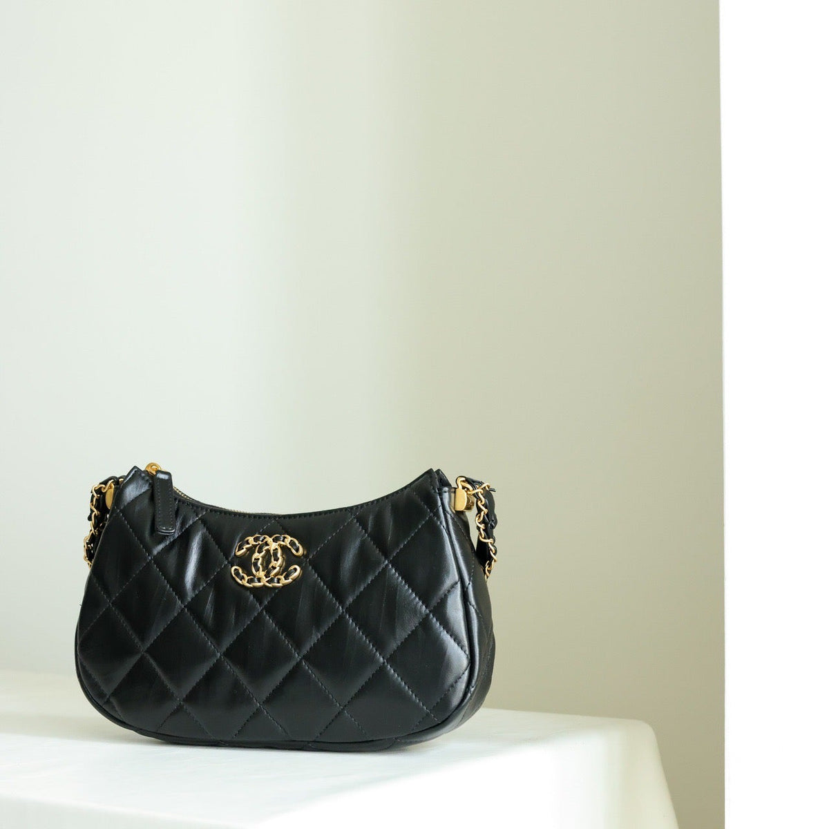CC 23K HOBO BAG