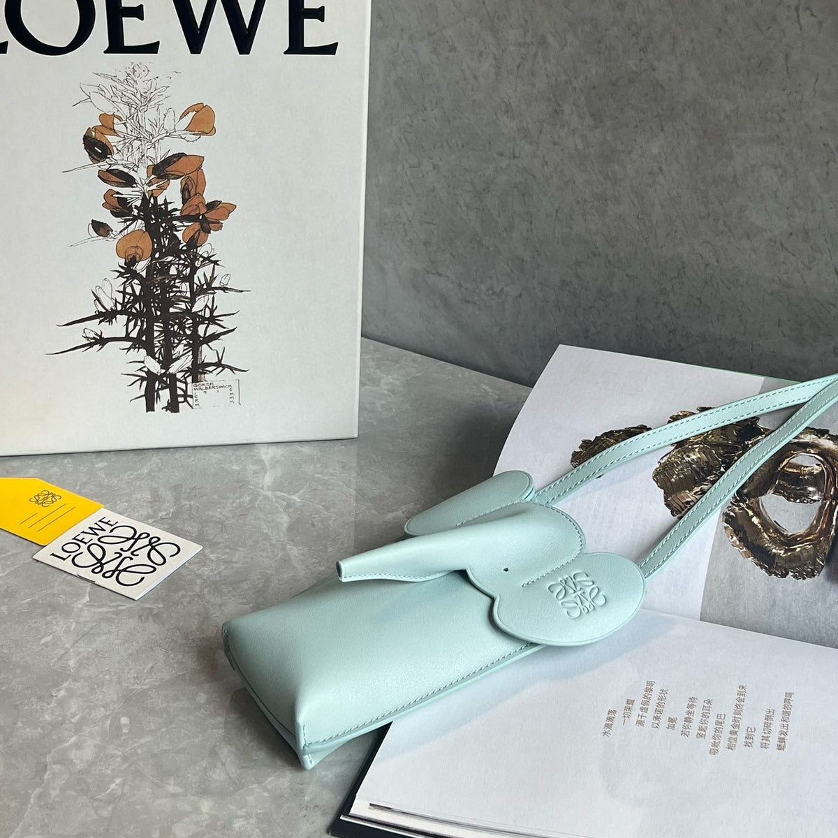 LOEW ELEPHANT POCKET BAG