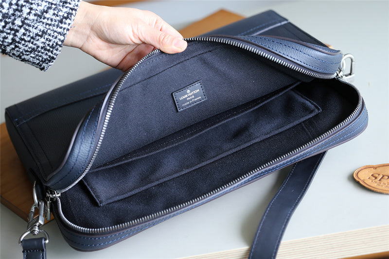 I W Fashion Lu-Vi bags - 9870