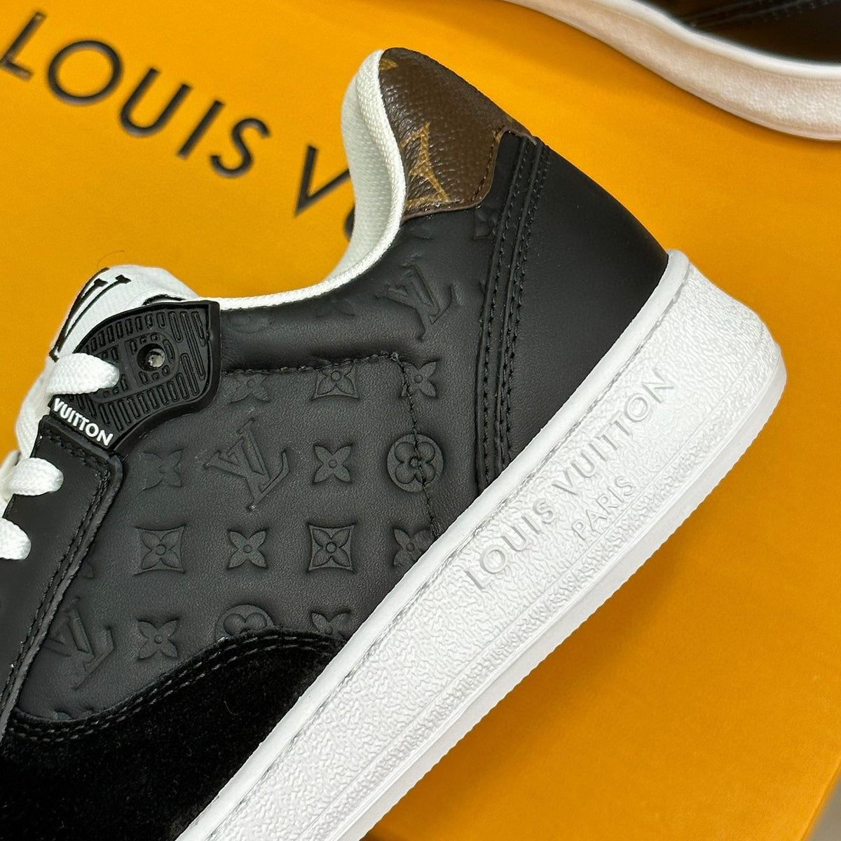 LOU TRAINERS