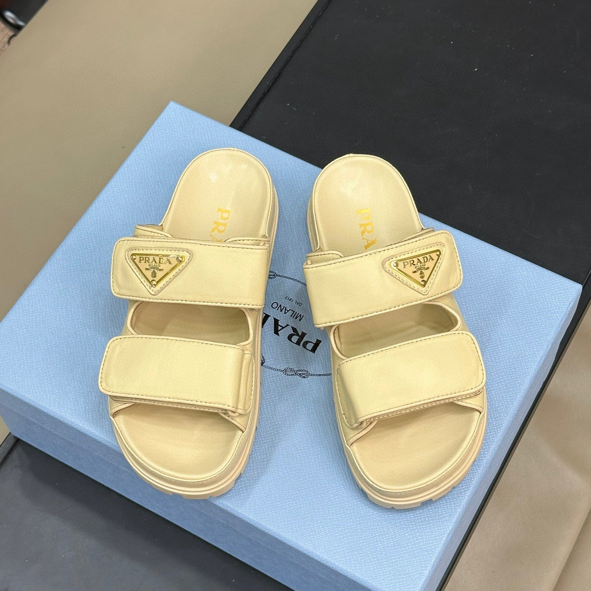 PD NAPPA LEATHER SLIDES