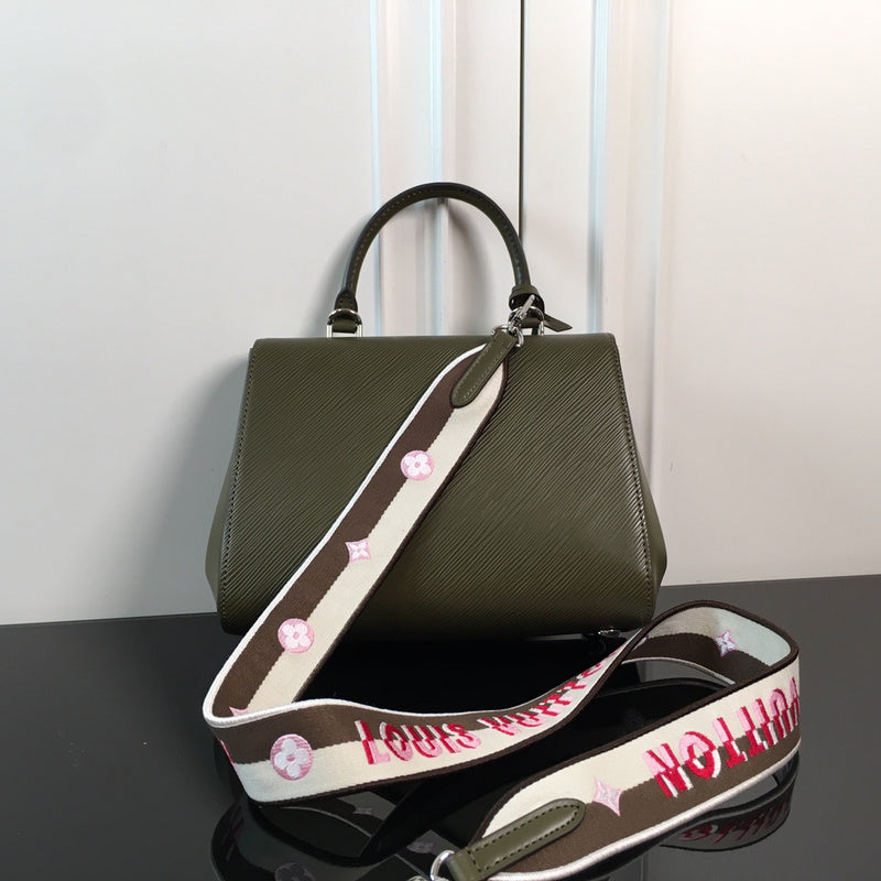 I W Fashion Lu-Vi bags - 17104
