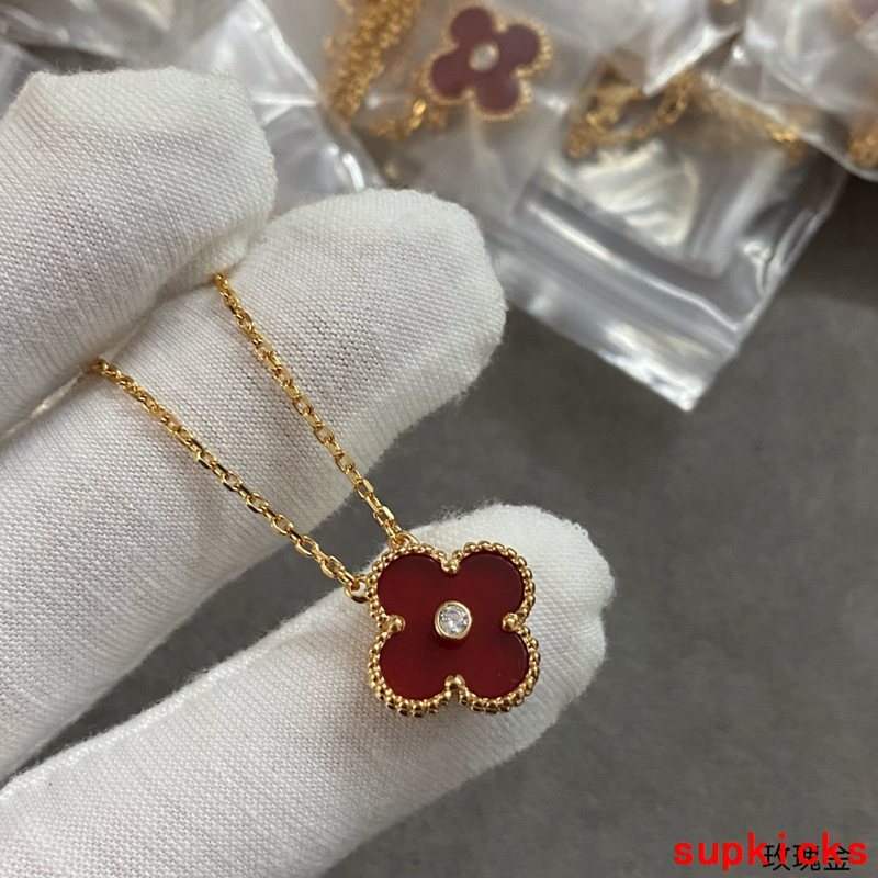 Van Cleef & Arples Jewelry
