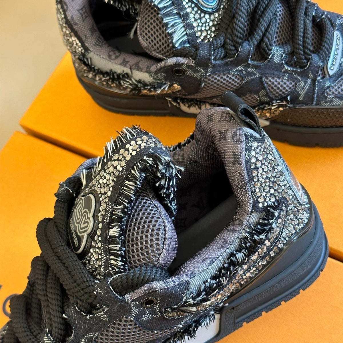LOU TRAINERS