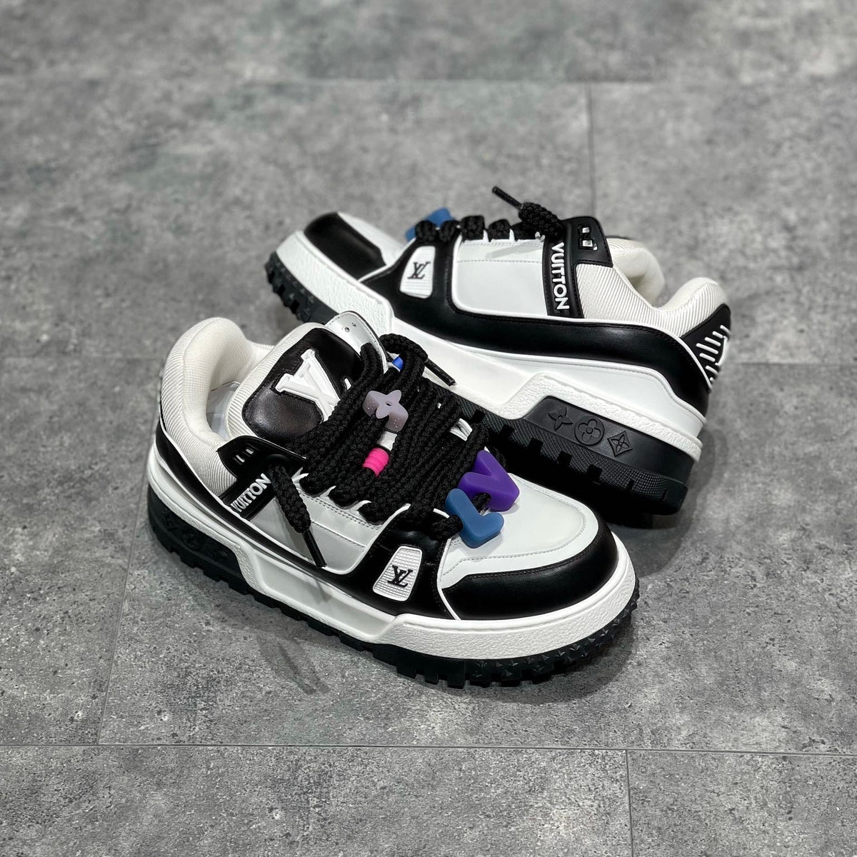 LOU TRAINERS