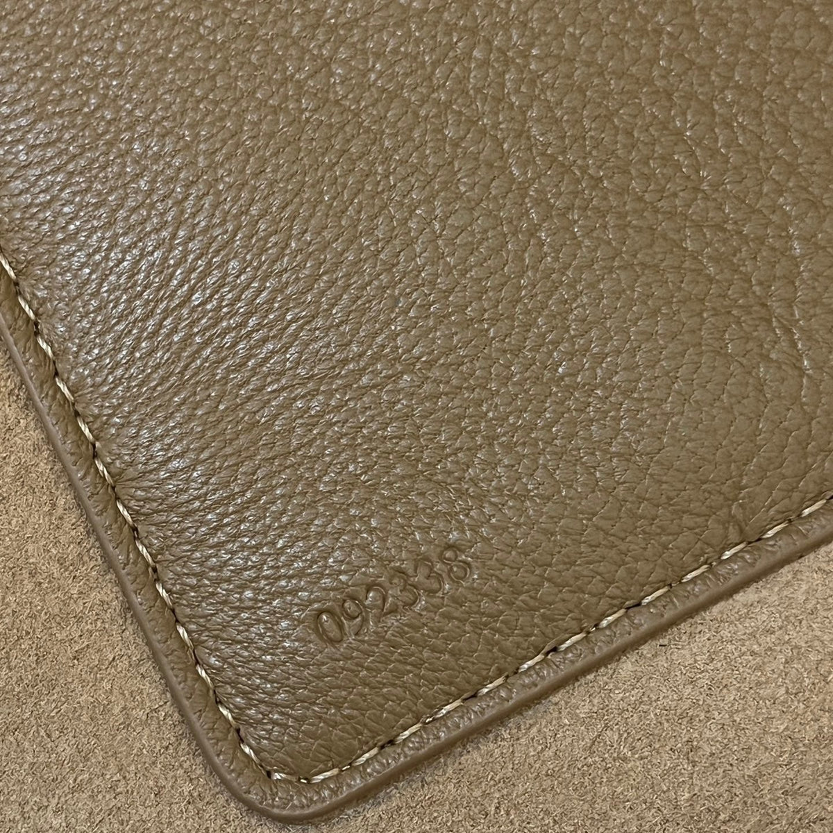 LOEW SMALL SQUEEZE BAG