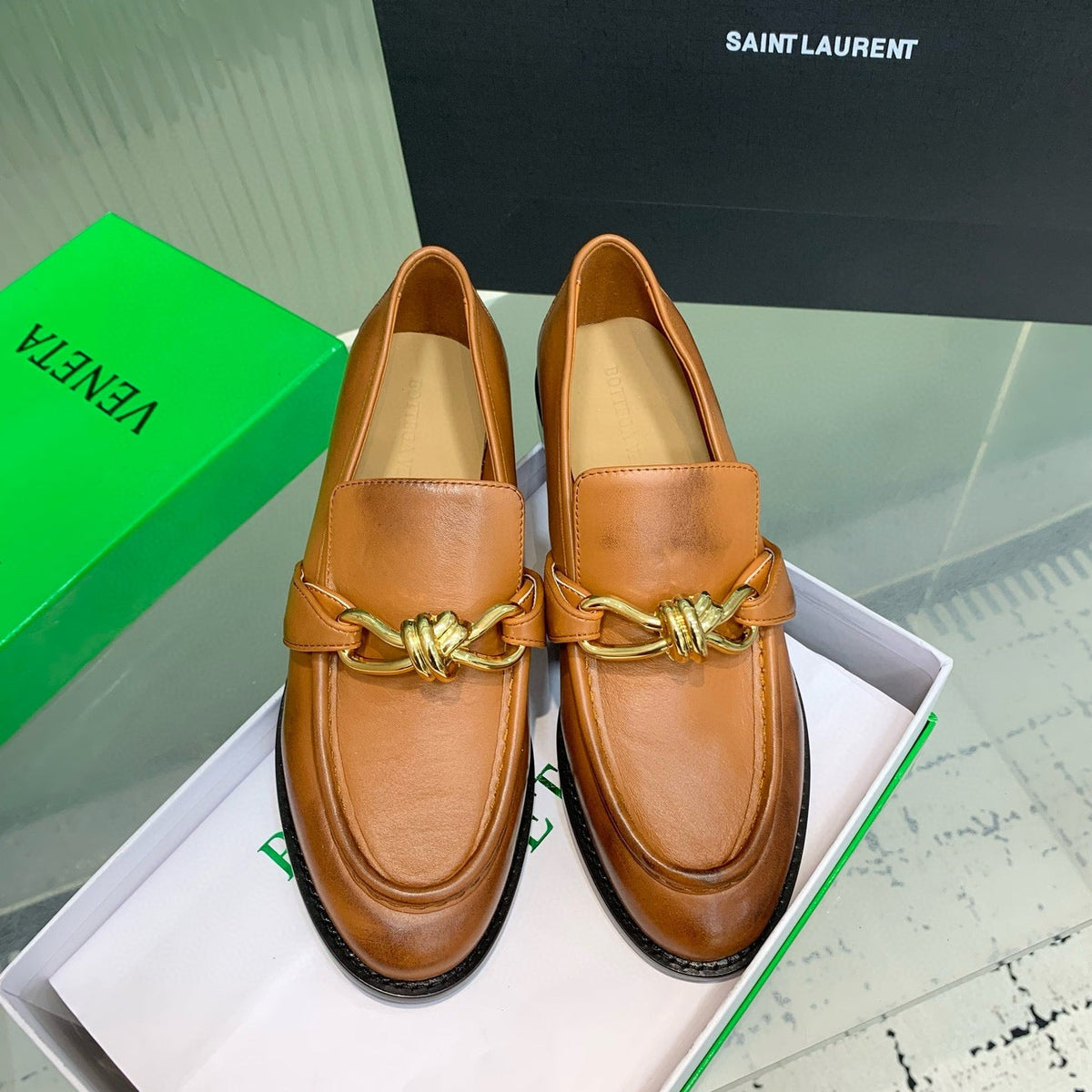 BOTT LOAFERS