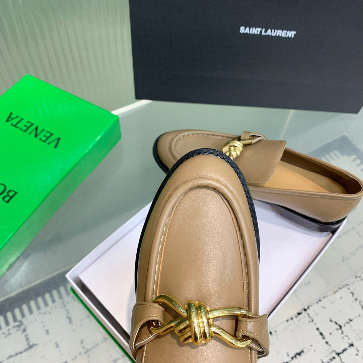 BOTT LOAFERS