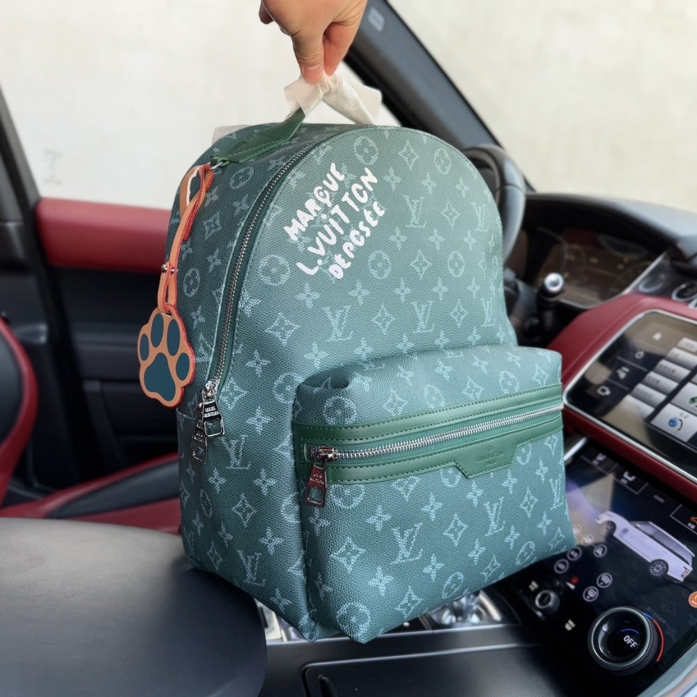 LV DISCOVERY BACKPACK PM GREEN 38CM M12780