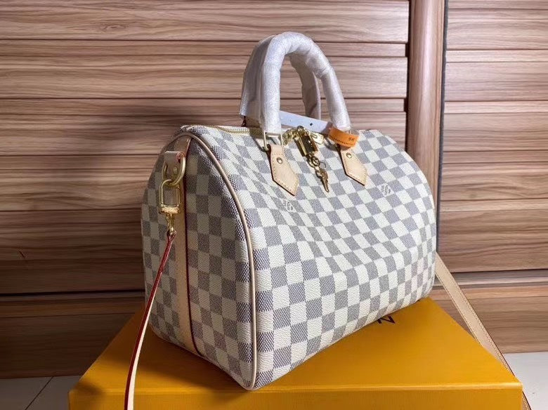 I W Fashion Lu-Vi bags - 9478