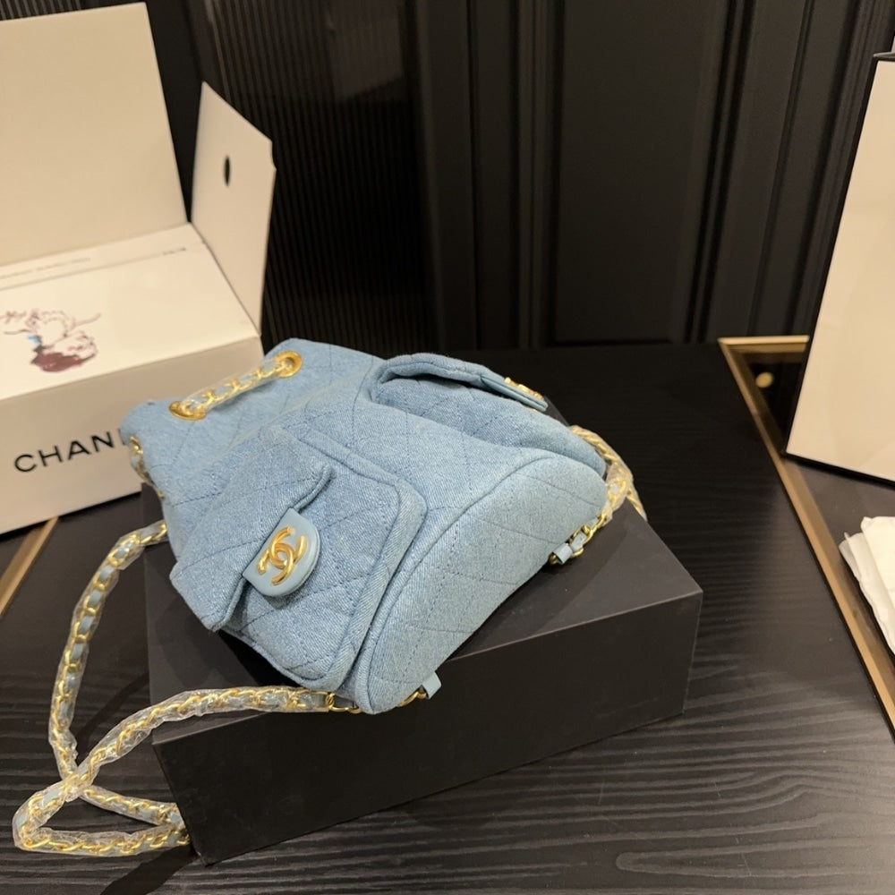 CC 25C GOLD TONE METAL DENIM BACKPACK BLUE 24CM