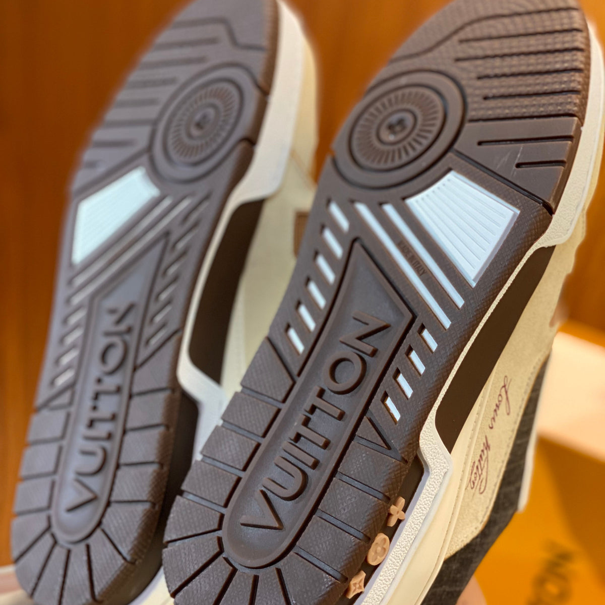LOU TRAINERS