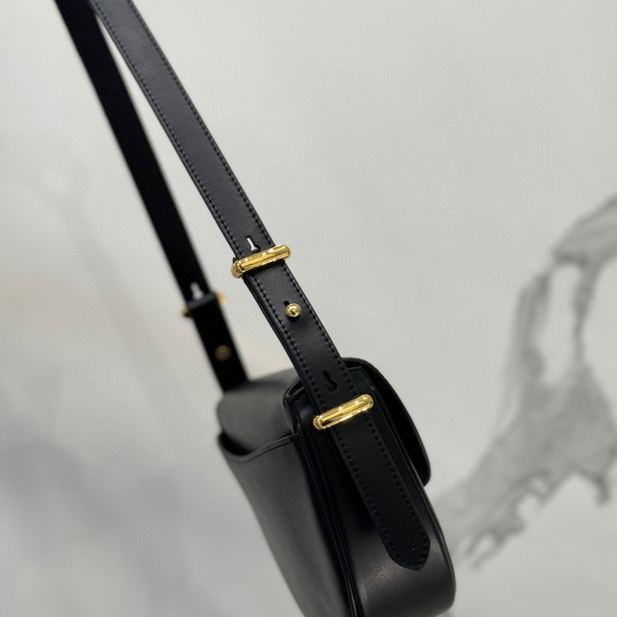 PD ARQUE SHOULDER BAG
