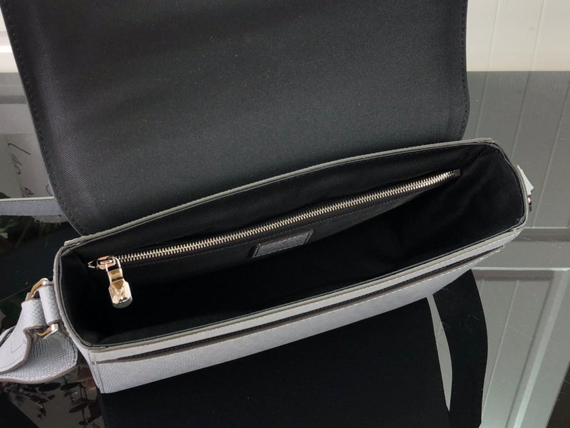 I W Fashion Lu-Vi bags - 17382
