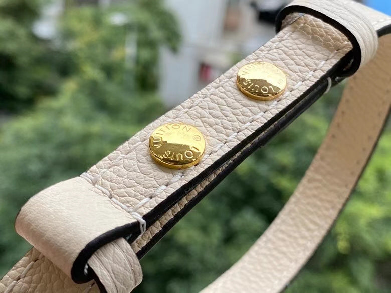 I W Fashion Lu-Vi bags - 17576