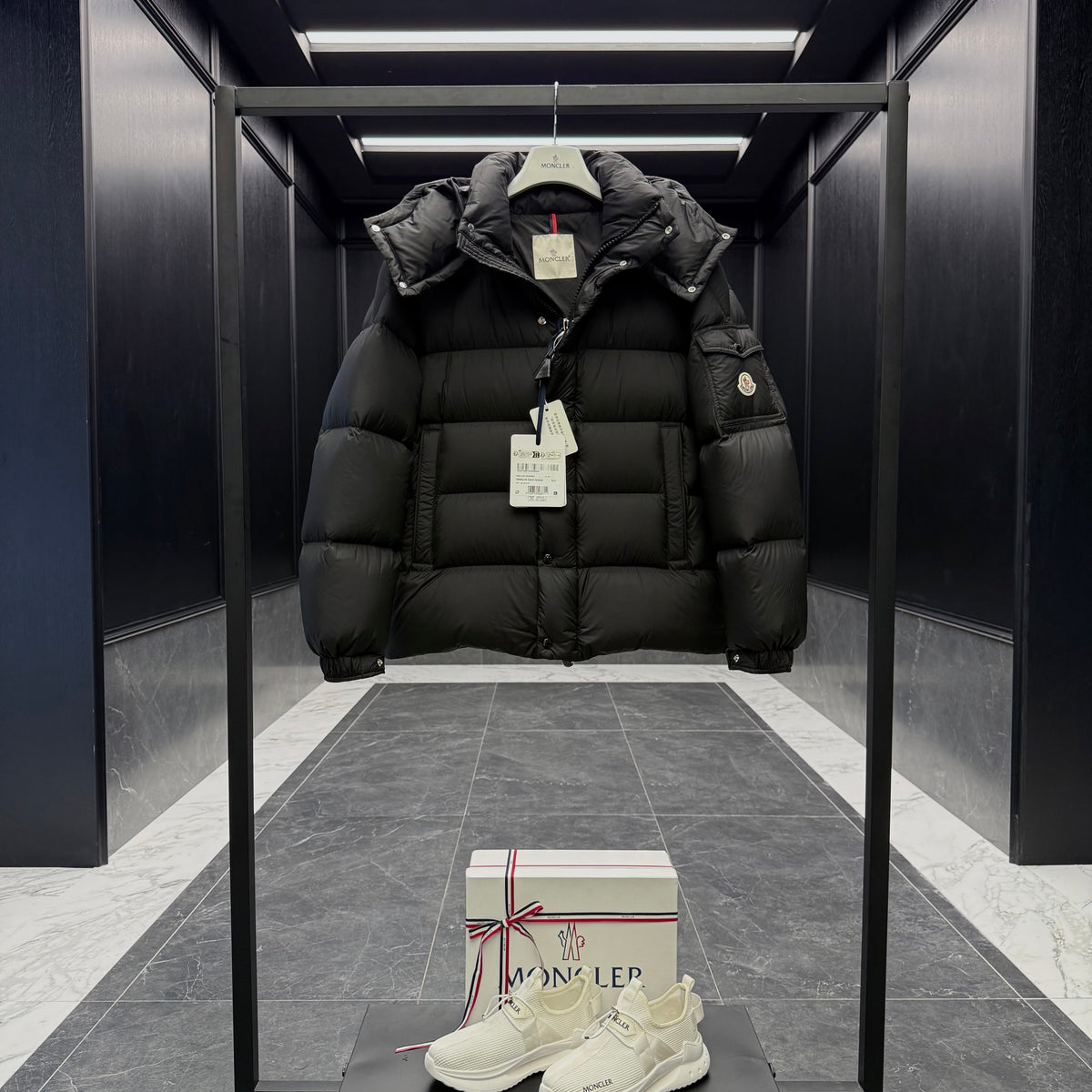MONC VEZERE JACKET