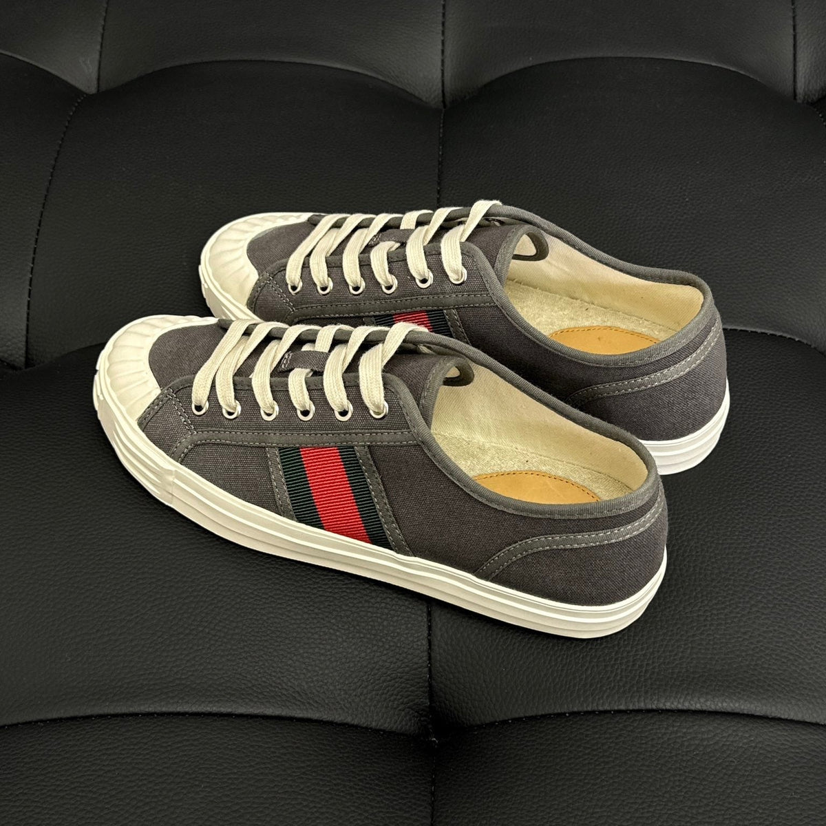 GG SNEAKERS