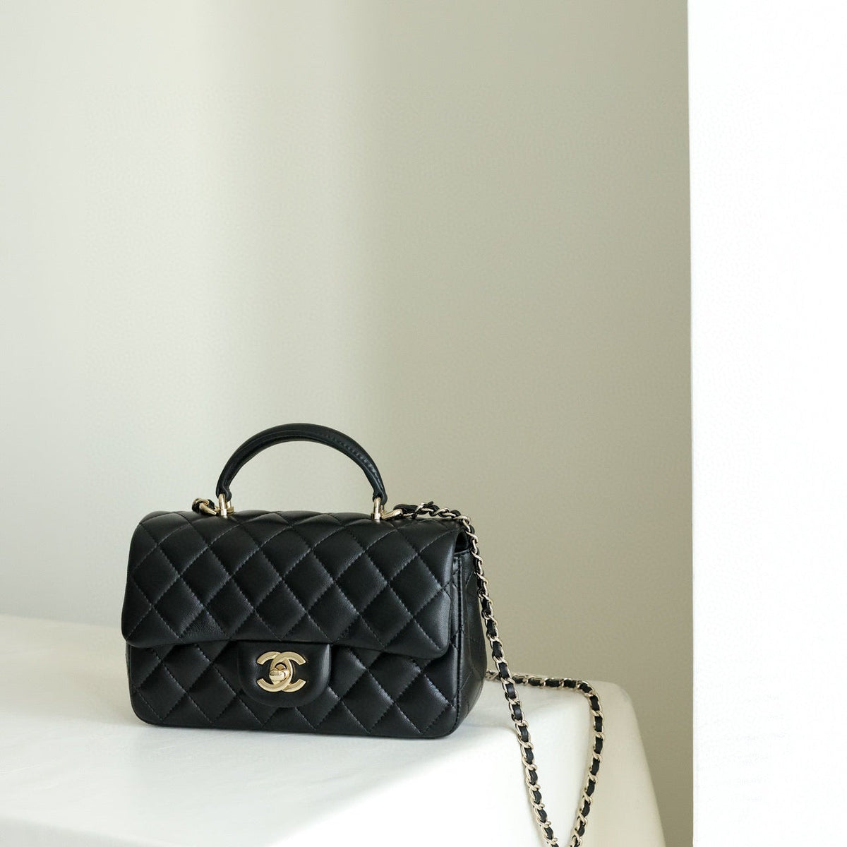 CC CLASSIC FLAP MINI BAG