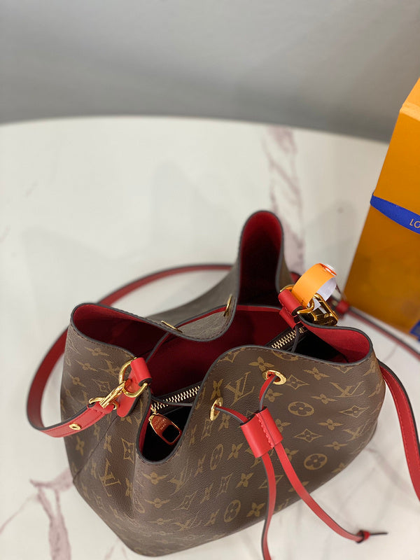 I W Fashion Lu-Vi bags - 17604