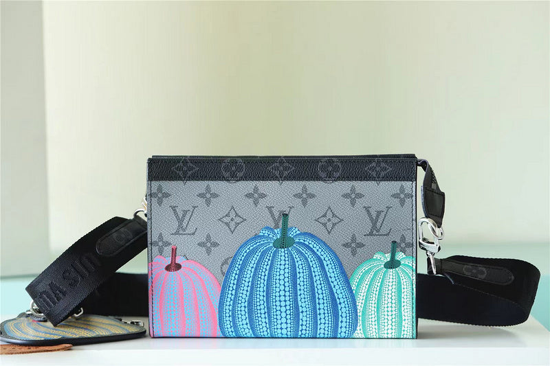 I W Fashion Lu-Vi bags - 9945