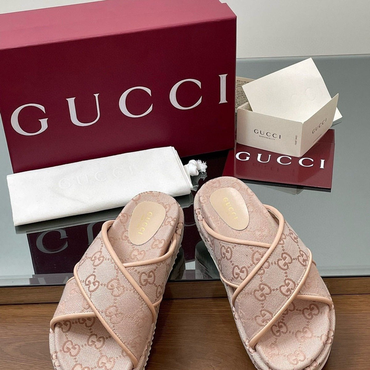GG SANDALS