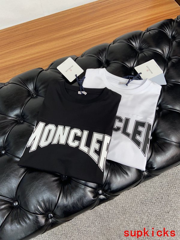 Moncler Luxury Cloth