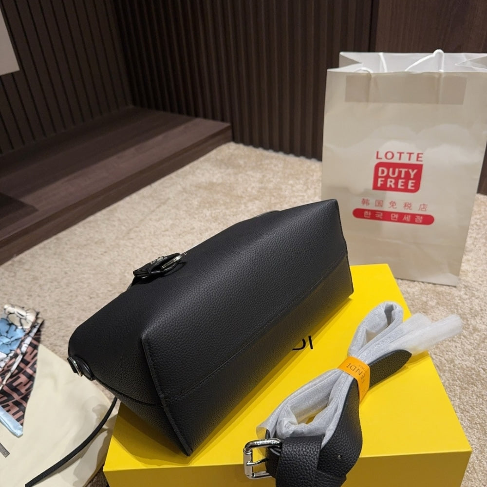 FD BY THE WAY MEDIUM LEATHER BOSTON BAG BLACK 20CM 8BL1461D5F0GXN
