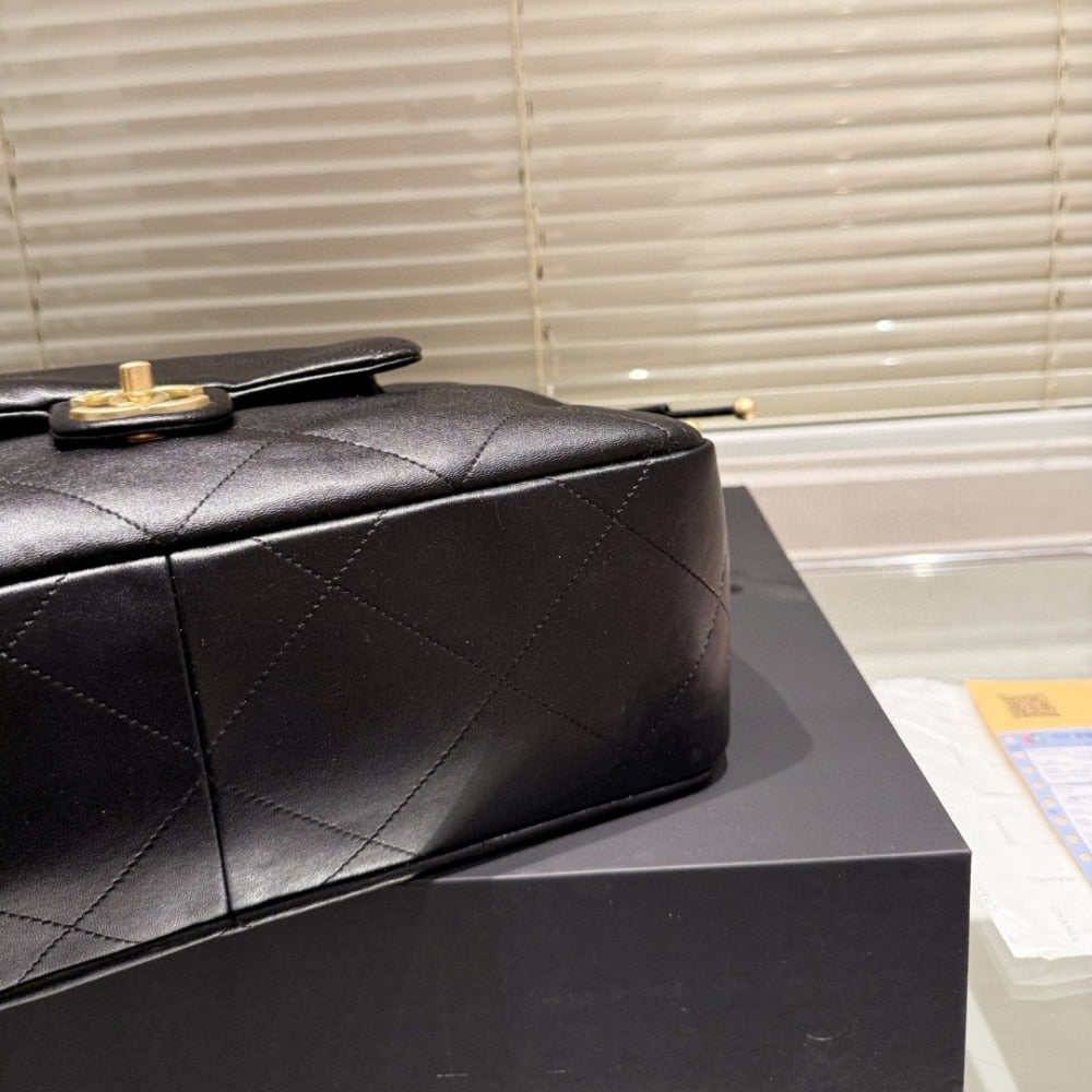 CC 25C TOTE BAG GOLD LOCK BLACK 33CM