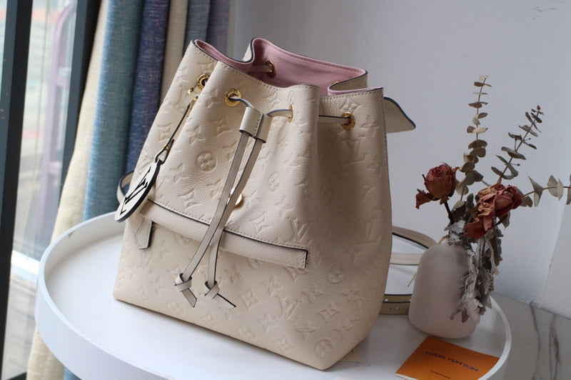 LOV2 Bags - Luxurious Bags  2823