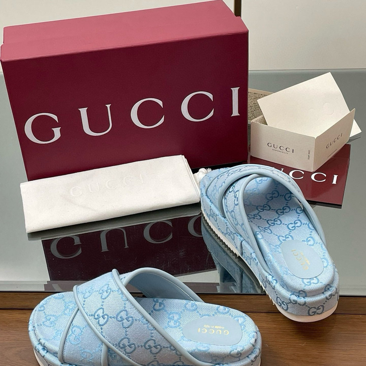 GG SANDALS