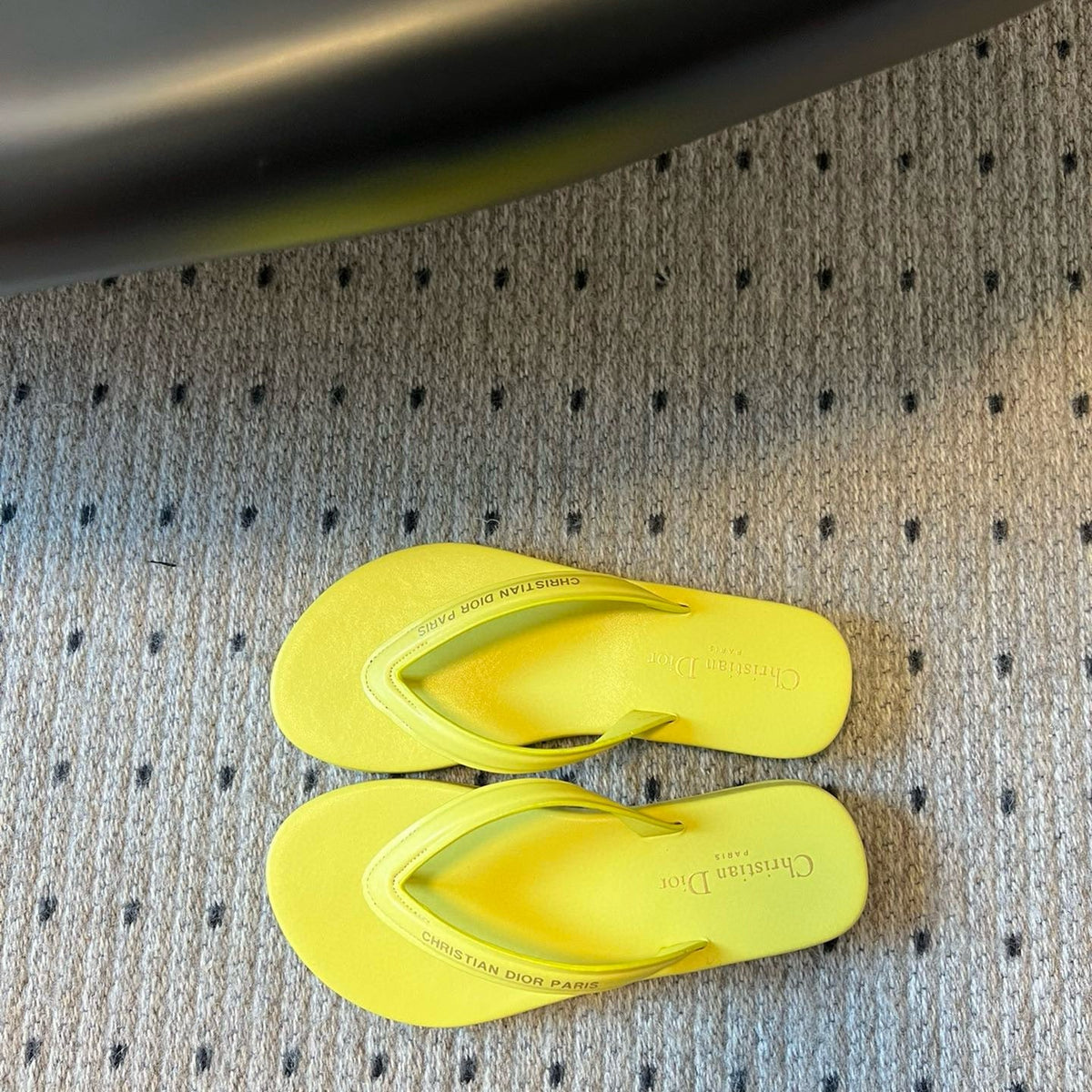 CD THONG SANDAL
