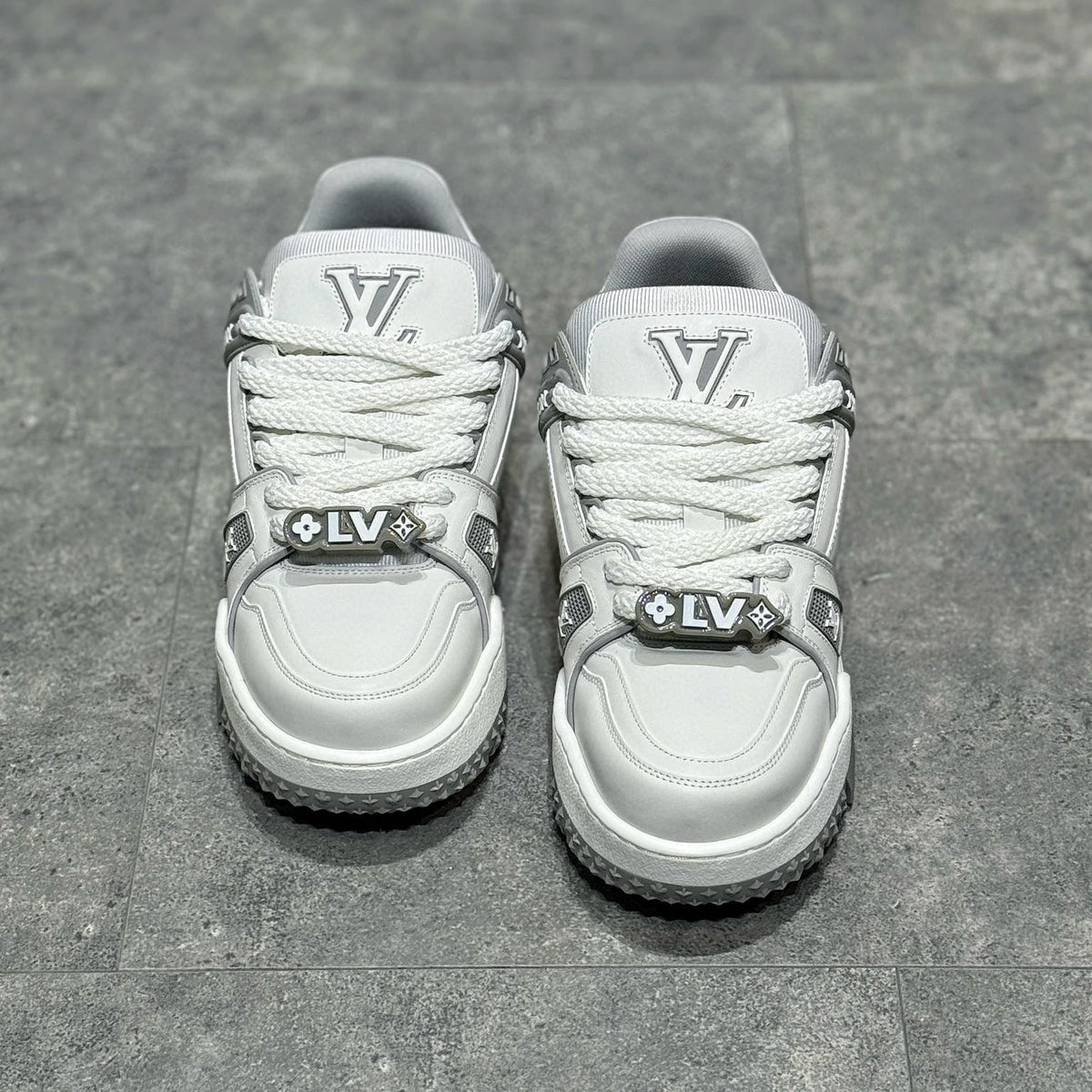 LOU TRAINERS