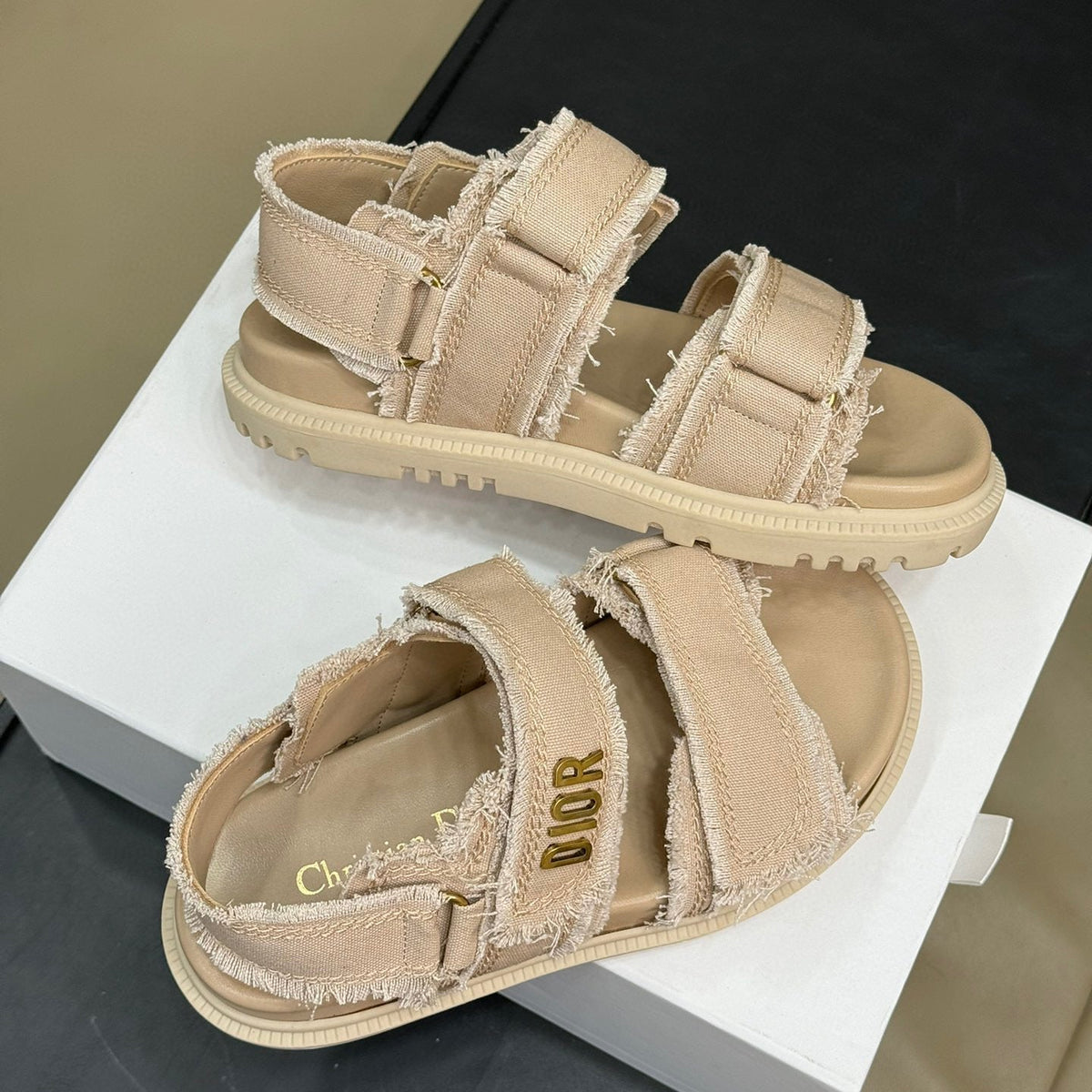 CD SANDALS